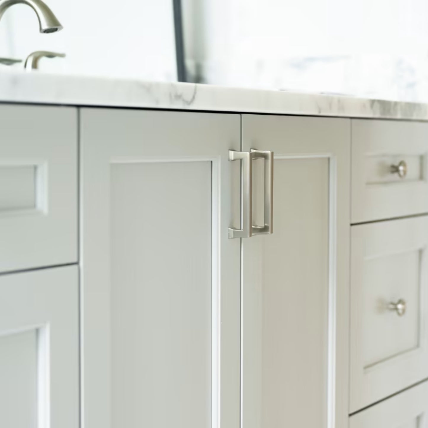 Alexander Cabinet Pull